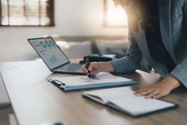 香港用戶如何選擇國際長途軟件 兼顧商務、代理與代辦服務需求的終極指南